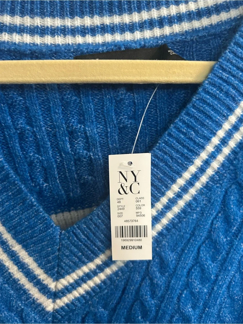 New York and Company women’s NWT size medium CIAO v neck blue and white sweater